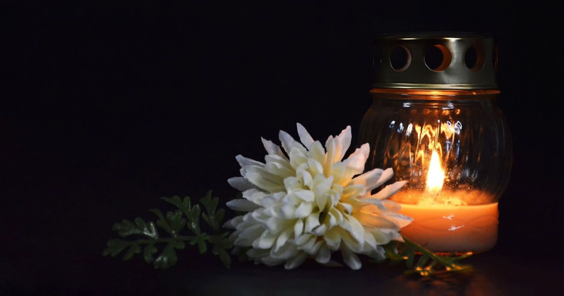 Ein 63-Jähriger stürzte im Lobmingtal mit seinem Traktor ab und starb noch an der Unfallstelle.