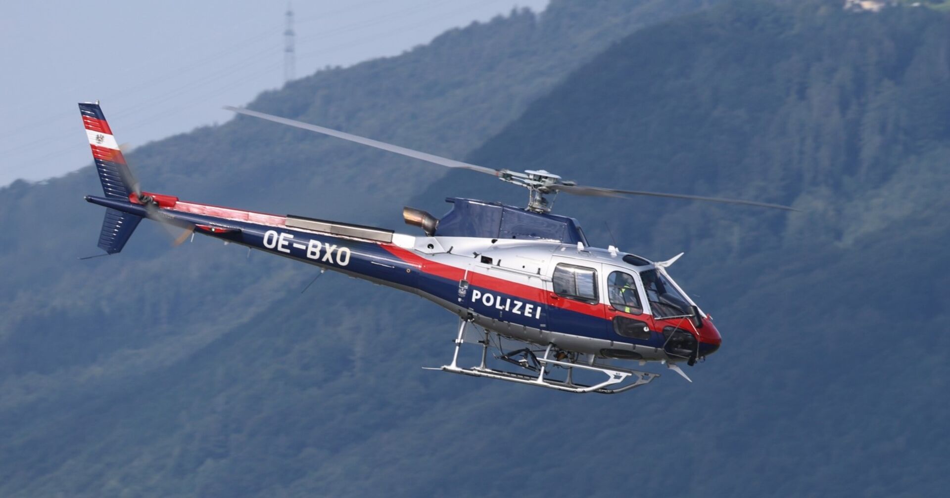 Polizeihubschrauber in der Luft