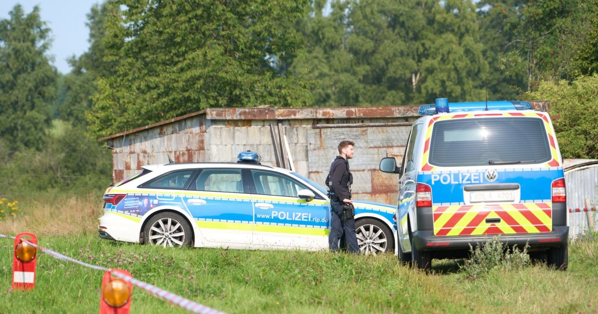 Polizeiabsperrung im deutschen Westerwald