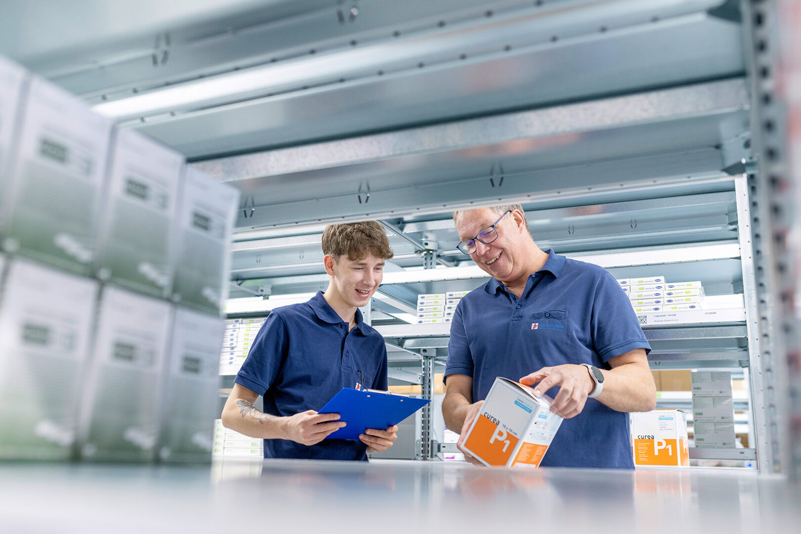 Lehrling und Ausbildner | Credit: Nik Fleischmann