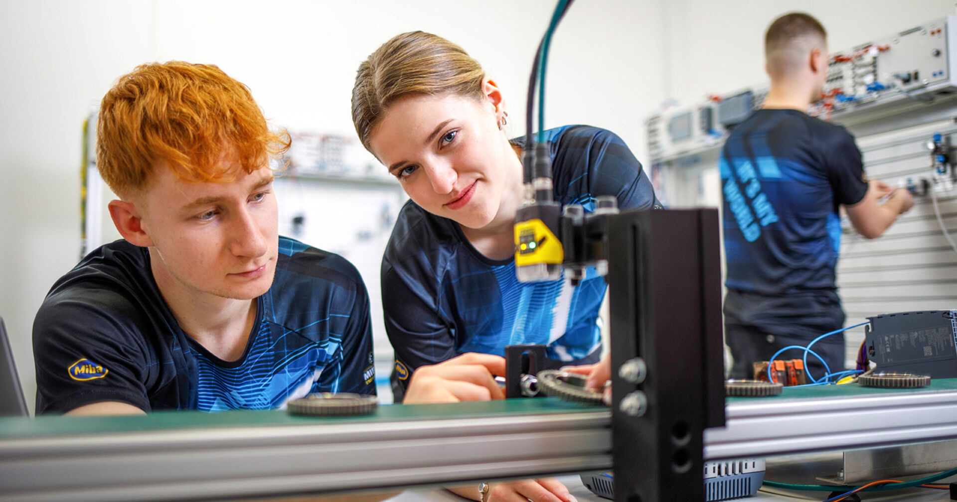 Lehrlinge bei Miba | Credit: Miba