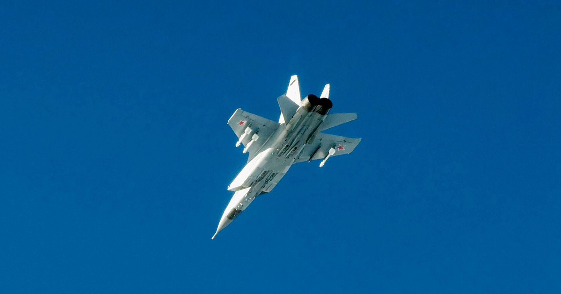 Foto der schwedischen Luftwaffe zeigt einen russischen MIG-31-Kampfjet über der Ostsee, nachdem Estnischer Luftraum verletzt wurde. after violating Estonian air space.