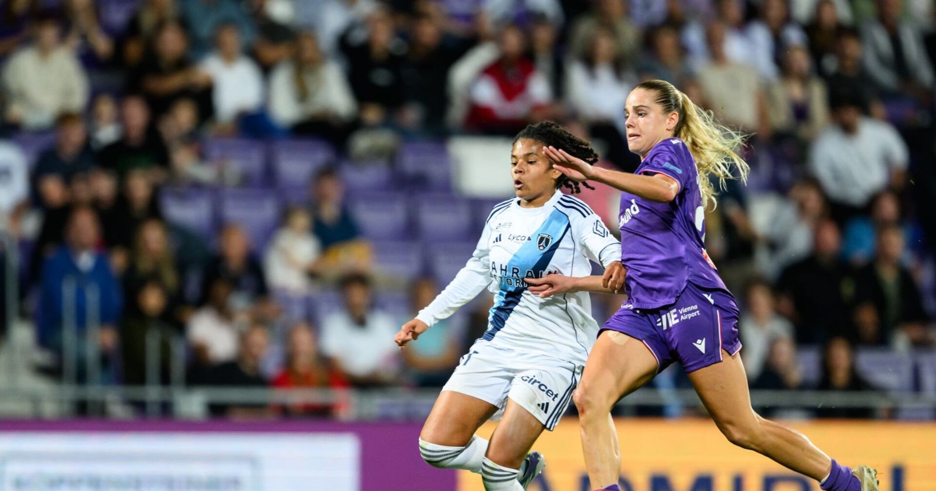 v.l. Deja Davis (Paris FC) und Louise Schöffel (FK Austria Wien) anlässlich des Fußball-Champions-League-Qualifikations Rückspieles der Frauen zwischen FK Austria Wien und Paris FC, am Donnerstag 18. September in Wien.