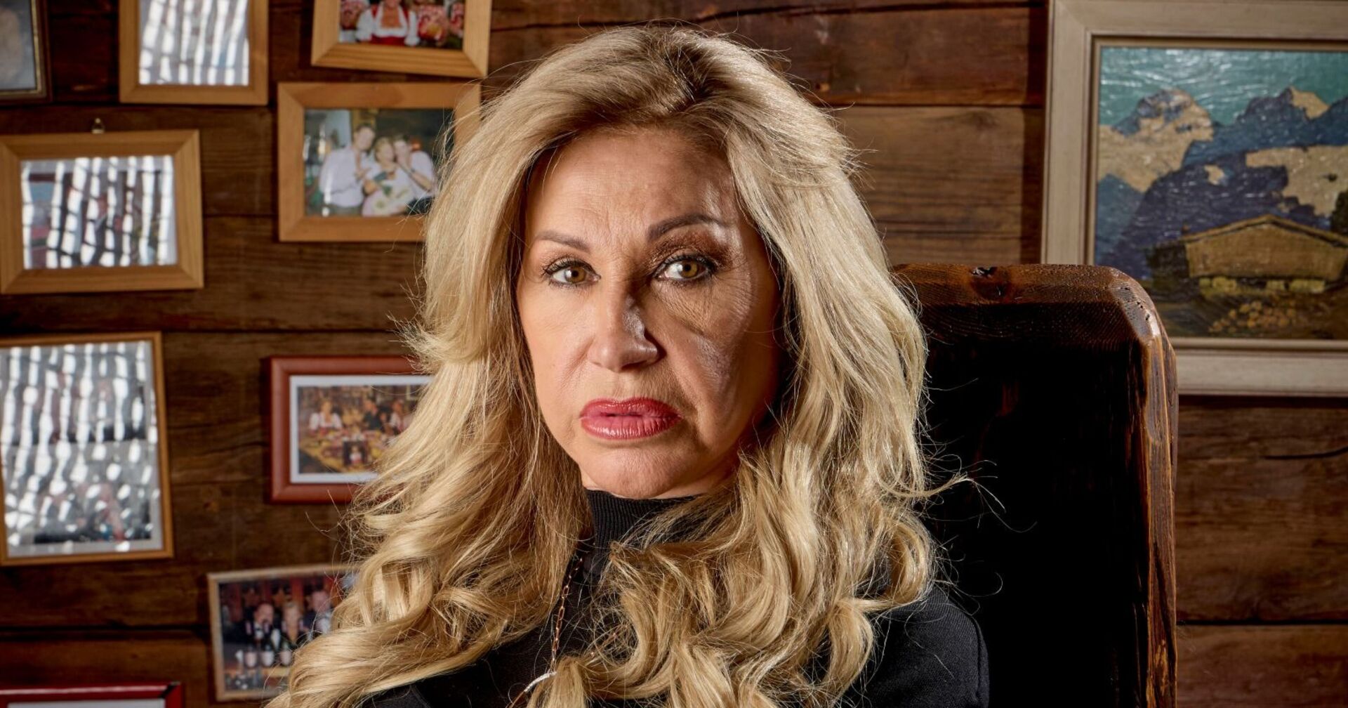 Carmen Geiss mit ernstem Gesichtsausdruck