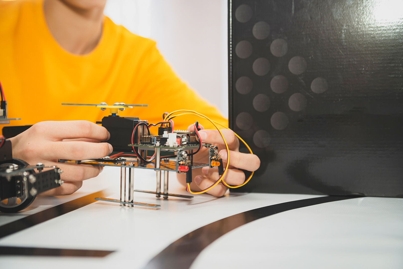 Schüler lernt | Credit: Dizfoto/Shutterstock