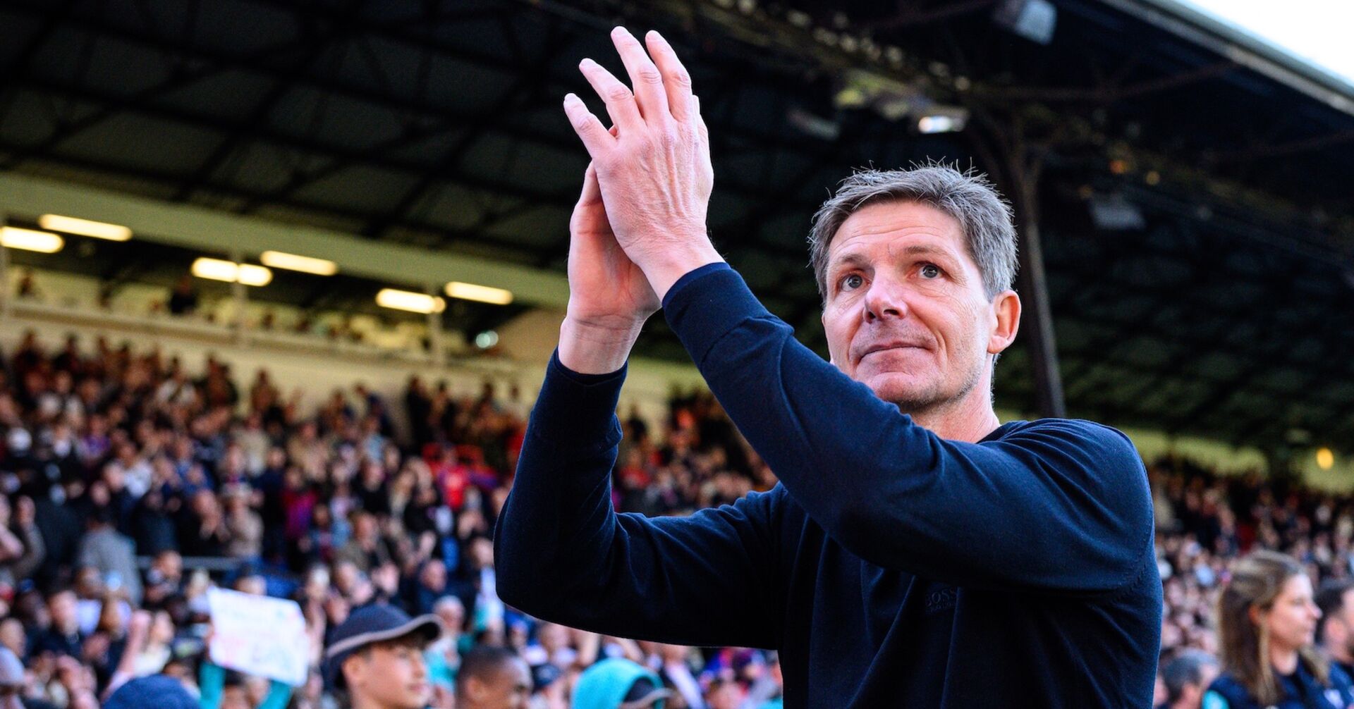 Manchester United soll den 51-Jährigen als Trainer im Visier haben.