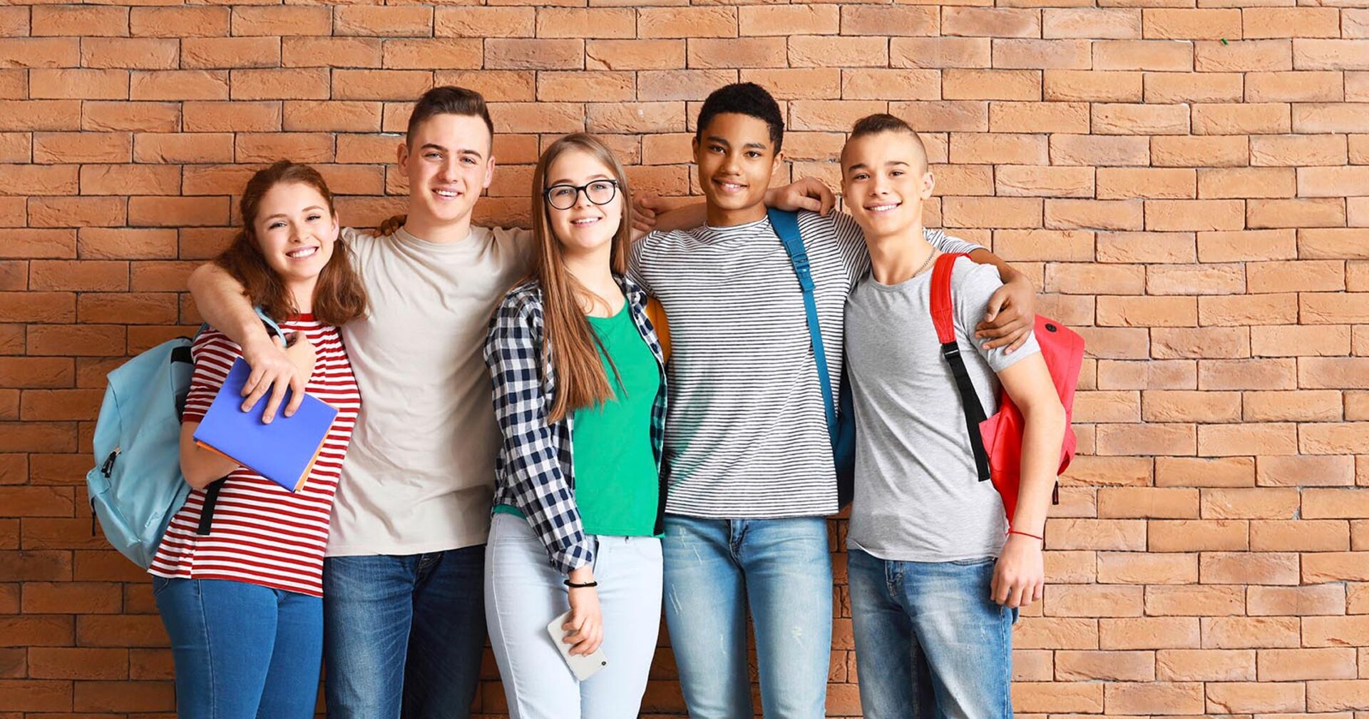 Schülergruppe | Credit: stock.adobe.com/Pixel-Shot