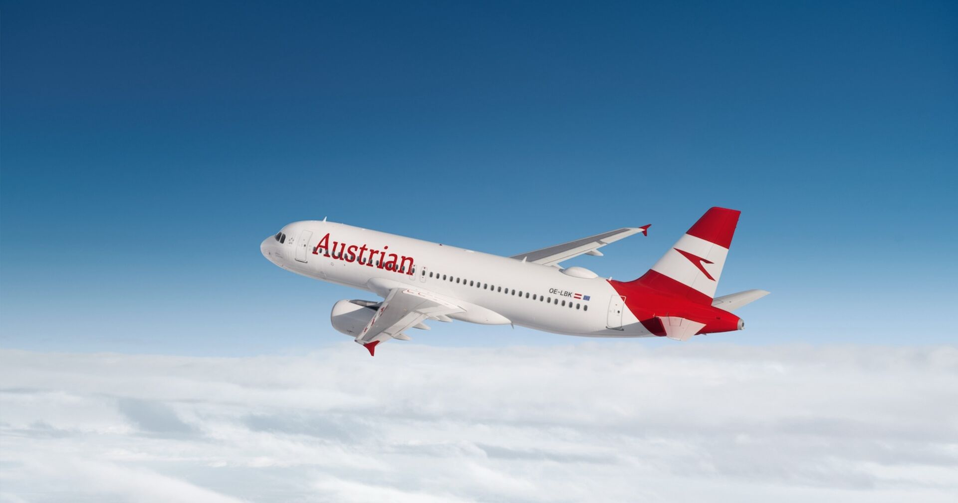 Ein Austrian Airlines-Flugzeug während eines Flugs.