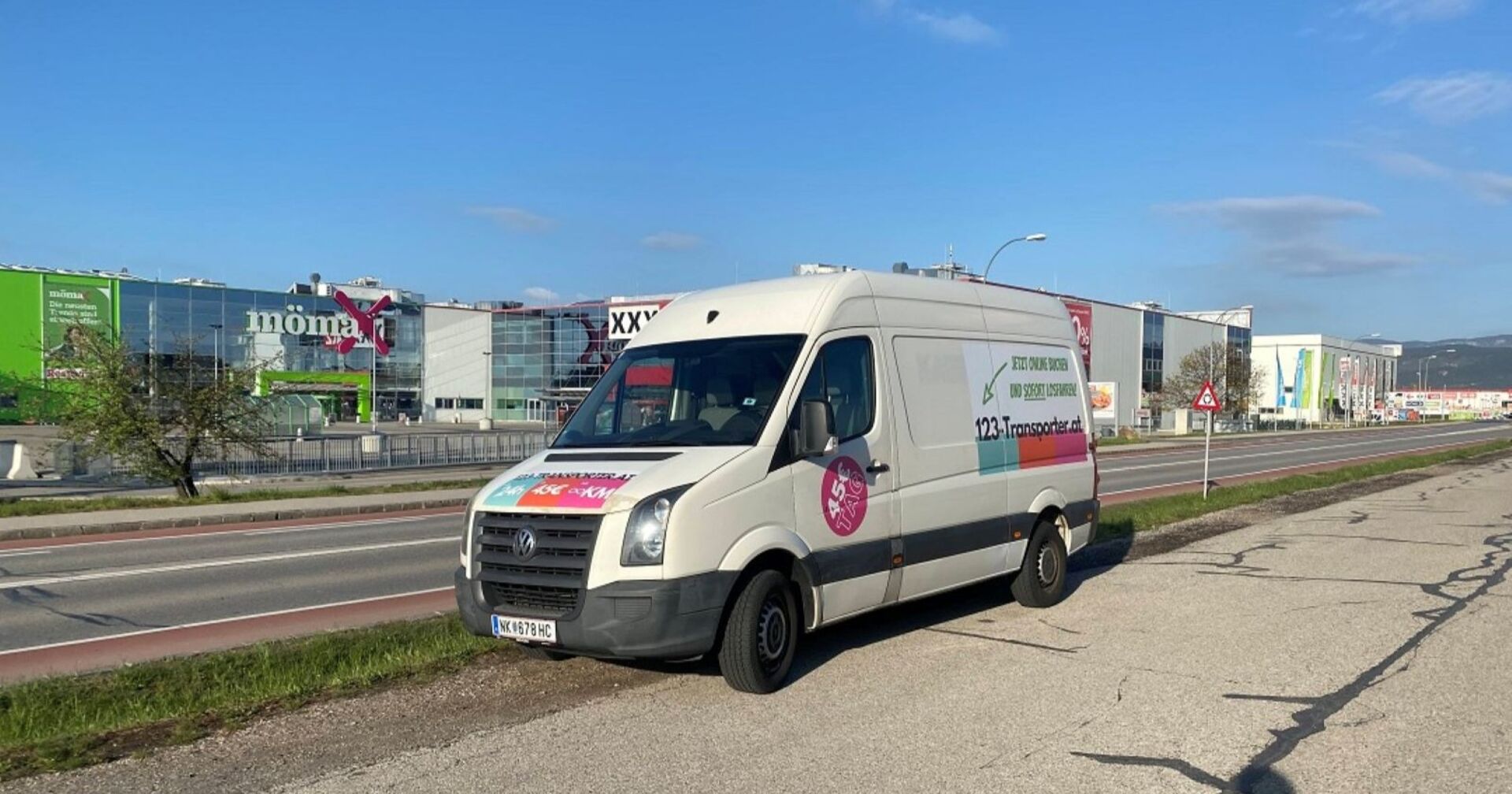 Aufnahme eiens Lieferwagens der im Betrugsverdacht stehenden Firma 123-Transporter