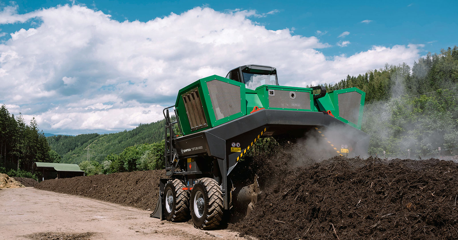 Kompostwendemaschine im Einsatz | Credit: Komptech