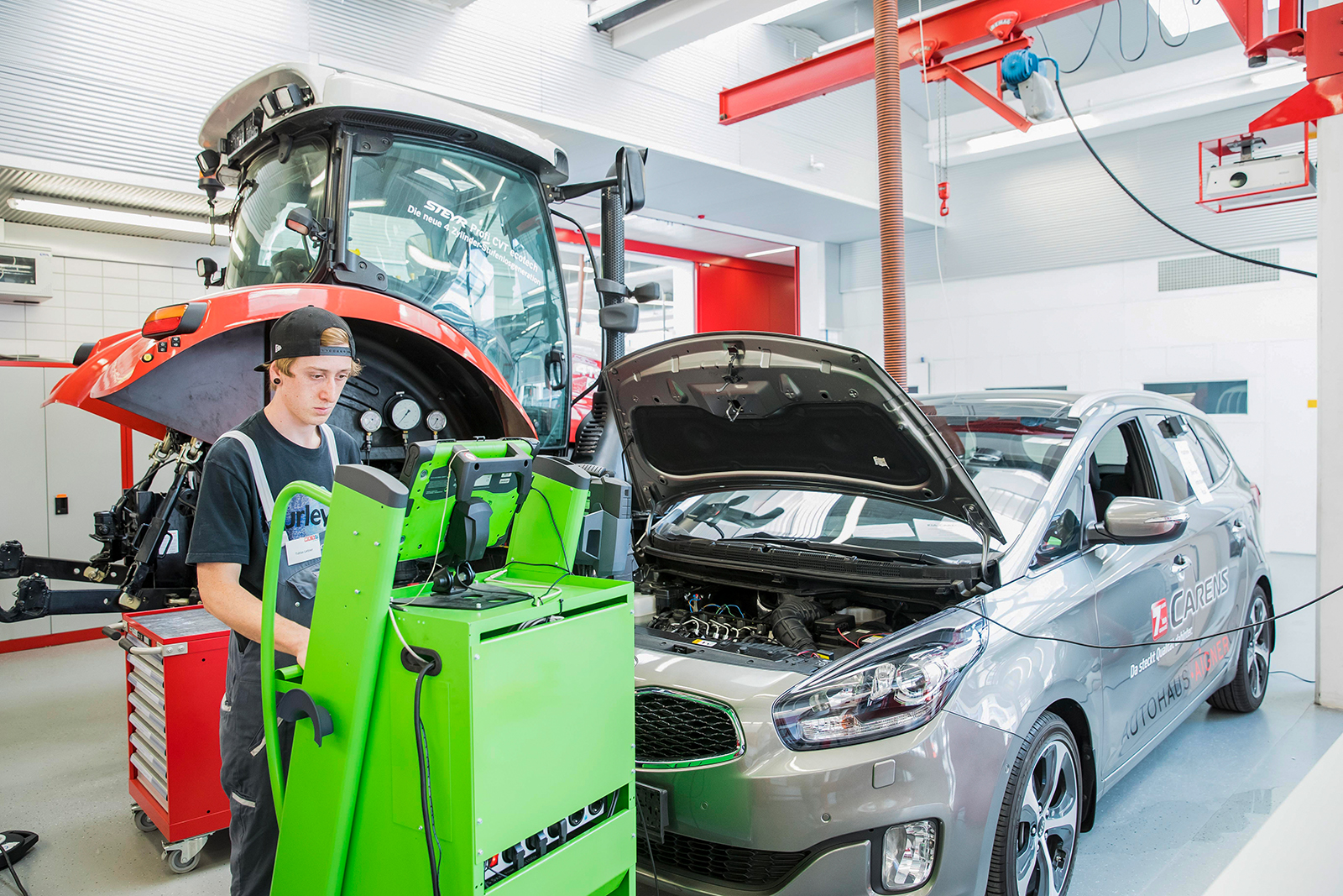 Lehrling bei der Arbeit | Credit: neumayr.cc