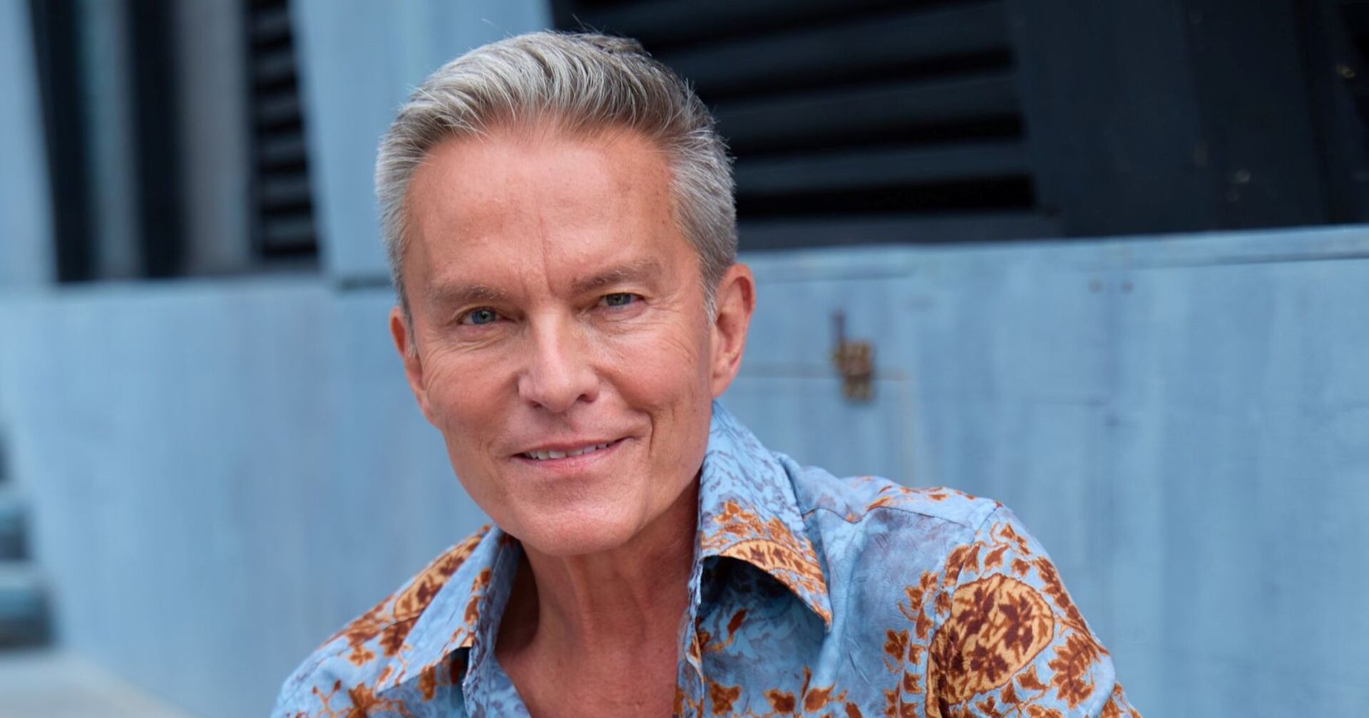 Alfons Haider lächelt