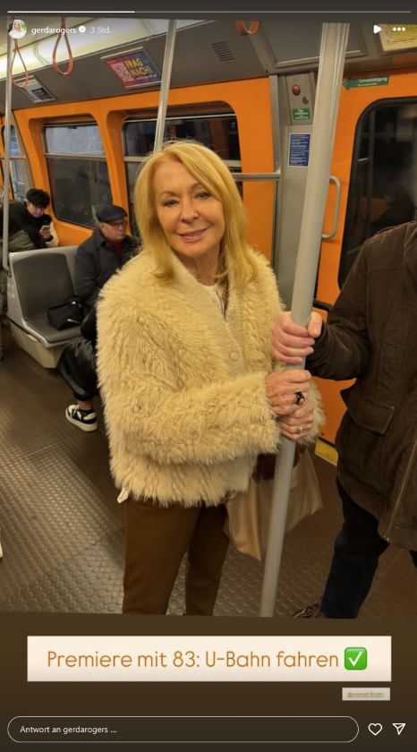 Gerda Rogers in einer U-Bahn