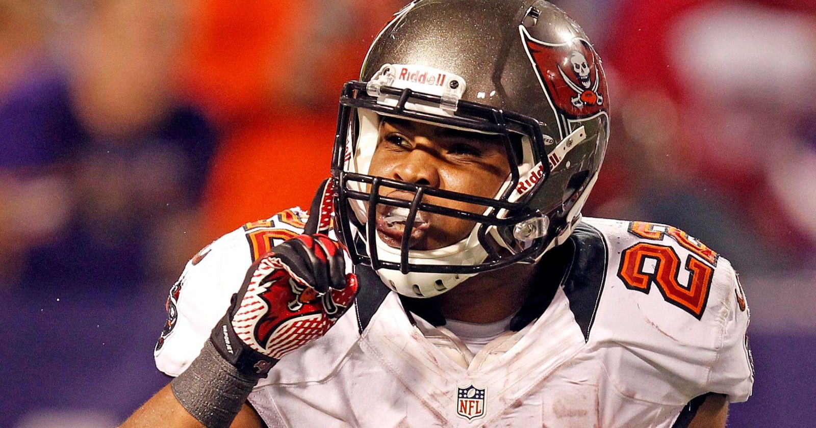 NFL-Profi Doug Martin mit Helm