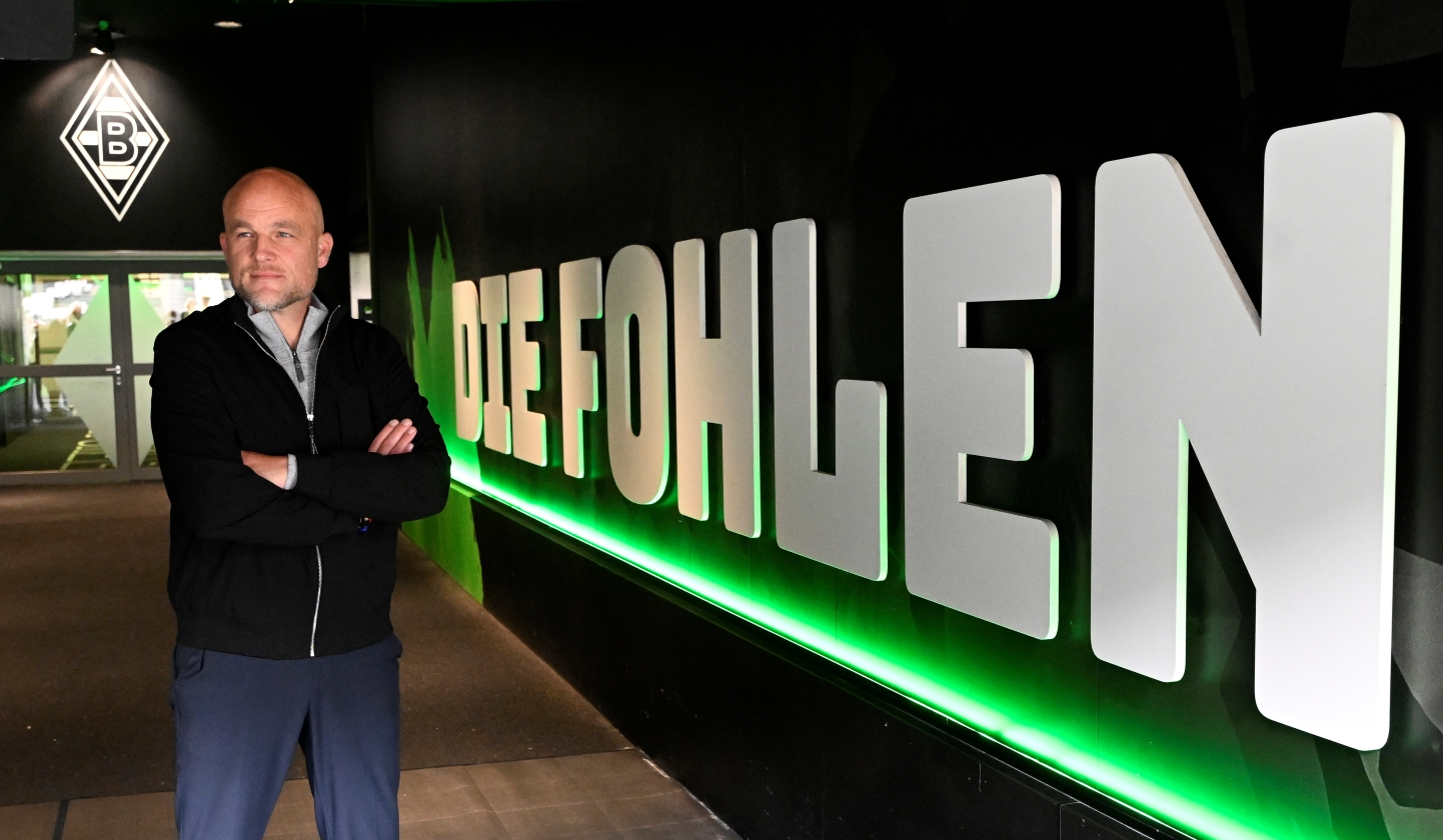 Der 49-Jährige zeigt Verständnis für Kritik, bleibt aber standhaft.