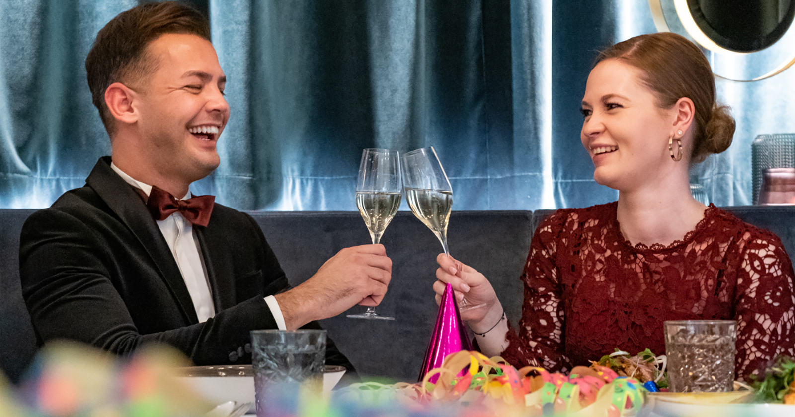 Paar feiert Silvester im Restaurant | Credit: Vienna Marriott Hotel