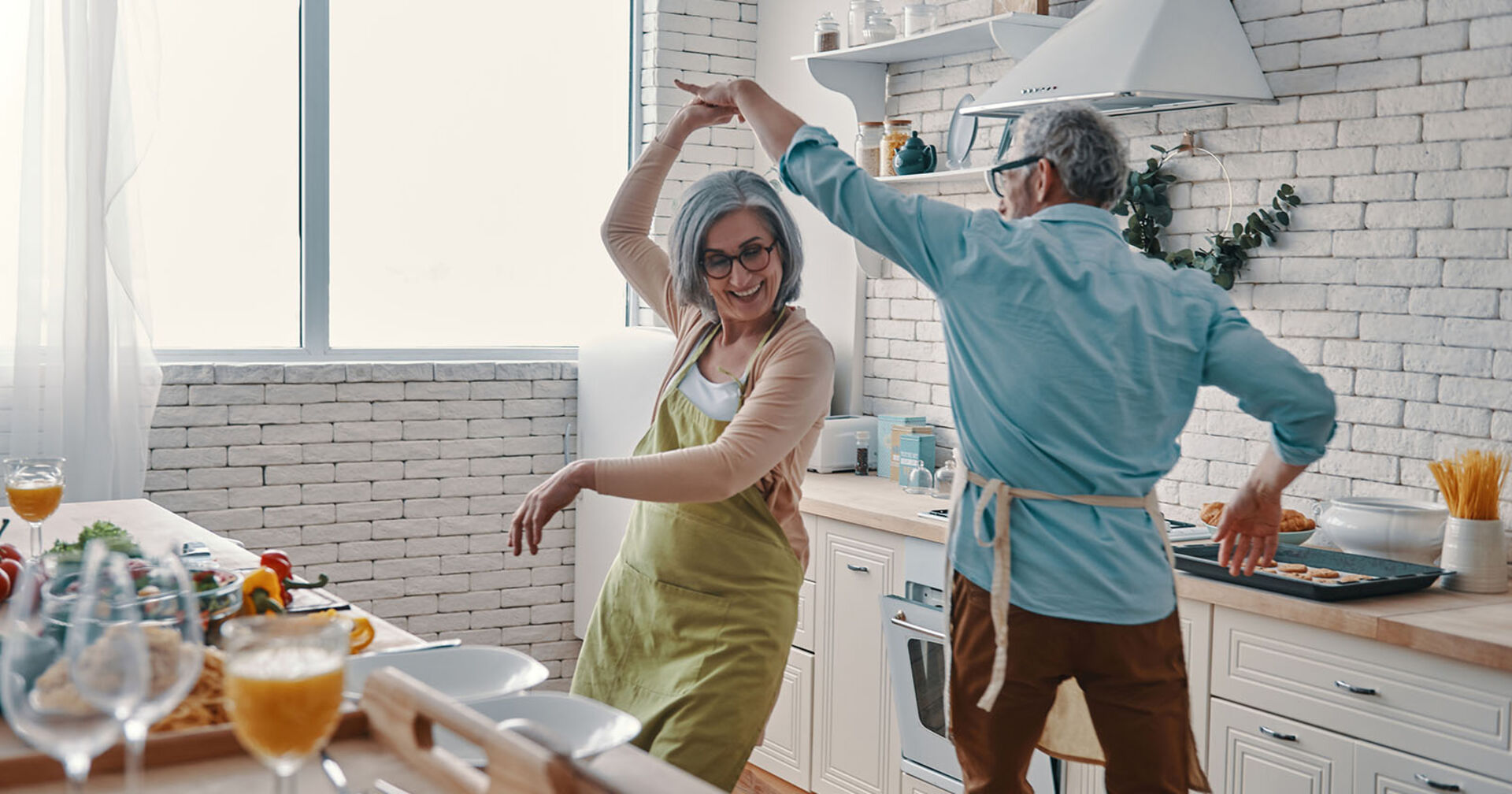 Tanzendes Ehepaar | Credit: iStock.com/g-stockstudio