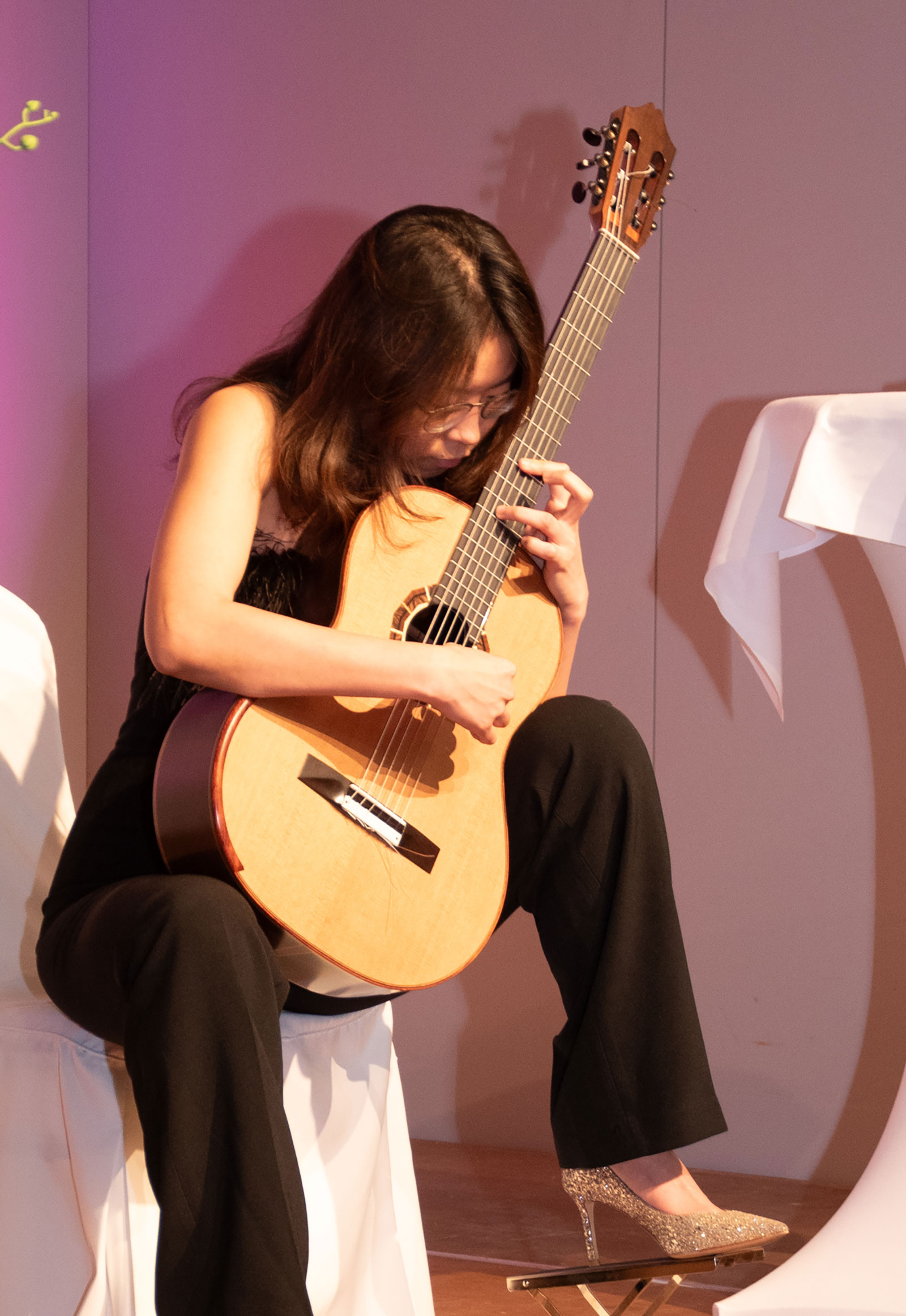 Musikerin Ying Xu auf der Bühne | Credit: Barbara Neubauer