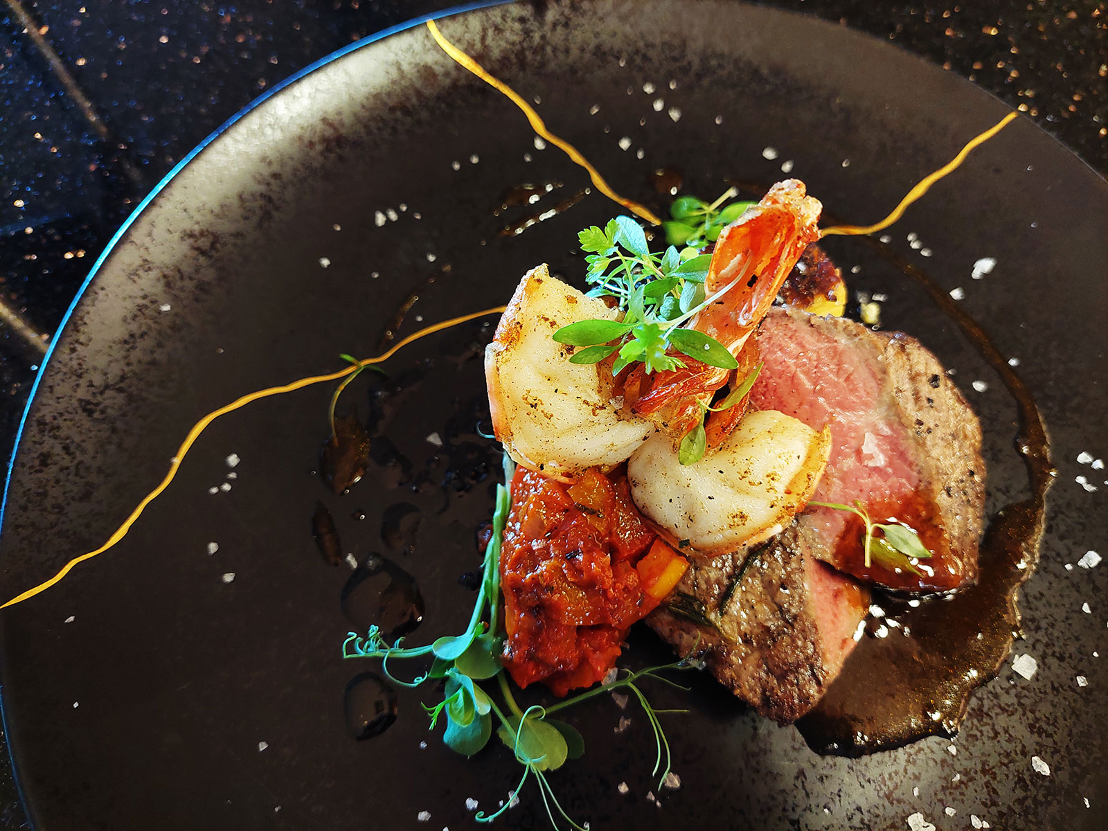 Raffiniert angerichtetes Gericht auf einem Teller | Credit: Spa Resort Styria