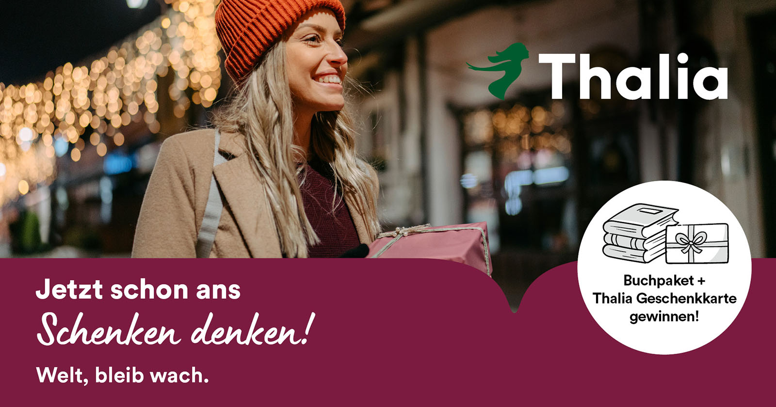 Frau beim Bücher shoppen | Credit: Thalia