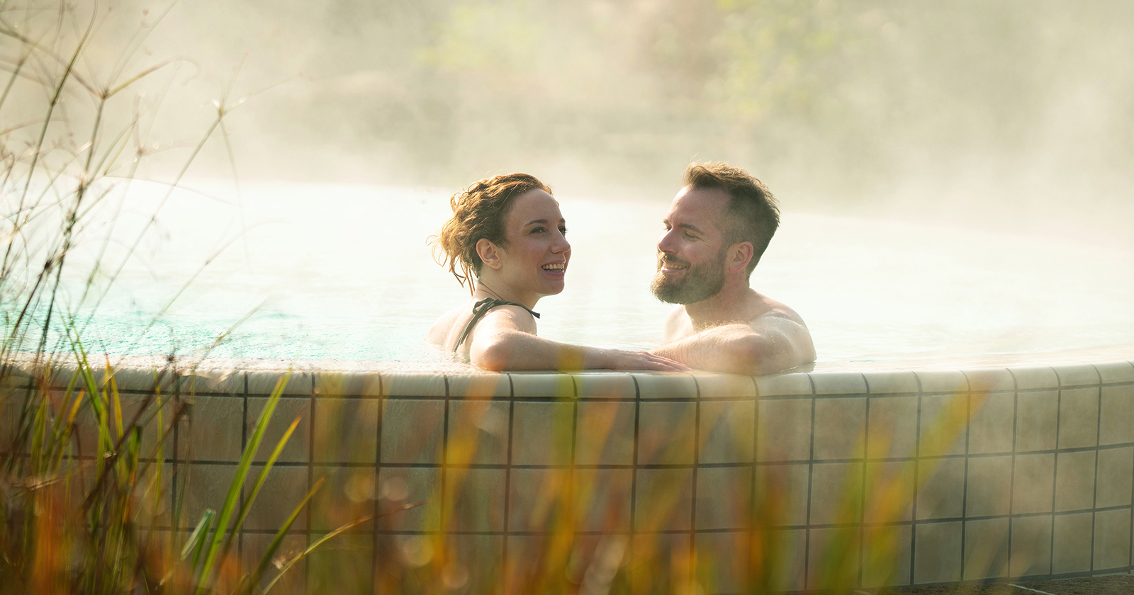 Ein Paar in der Therme | Credit: TV Thermen- &amp; Vulkanland, Kump Photography