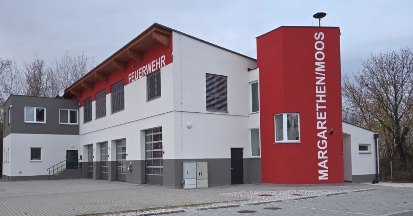 Aufnahme des Feuerwehrhauses der Freiwilligen Feuerwehr Margarethen/Moos, wo Diebe Werkzeuge zum Bankomten-Einbruch gestohen haben