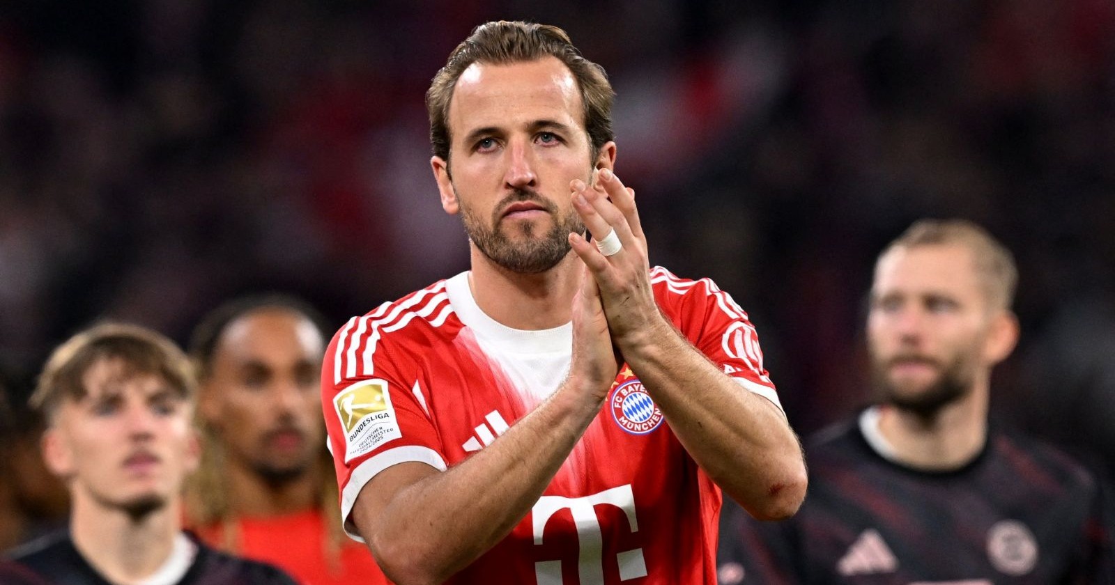 Harry Kane im Trikot des FC Bayern München während dem Bundesliga Spiels gegen Bayer 04 Leverkusen