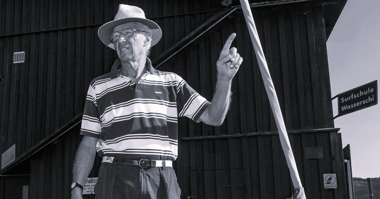 Hubert Raudaschl am Freitag 26. August 2017, während eines Fototermin mit der APA - Austria Presse Agentur in St. Wolfgang am See, anlässlich seines 75. Geburtstages am 26. August