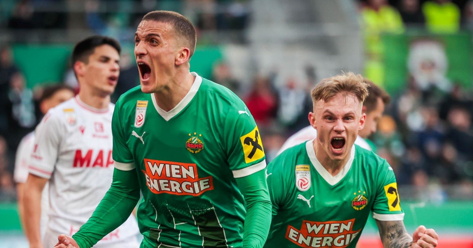 Rapid Wien Spieler jubeln während des Bundesliga-spiels gegen den Grazer AK