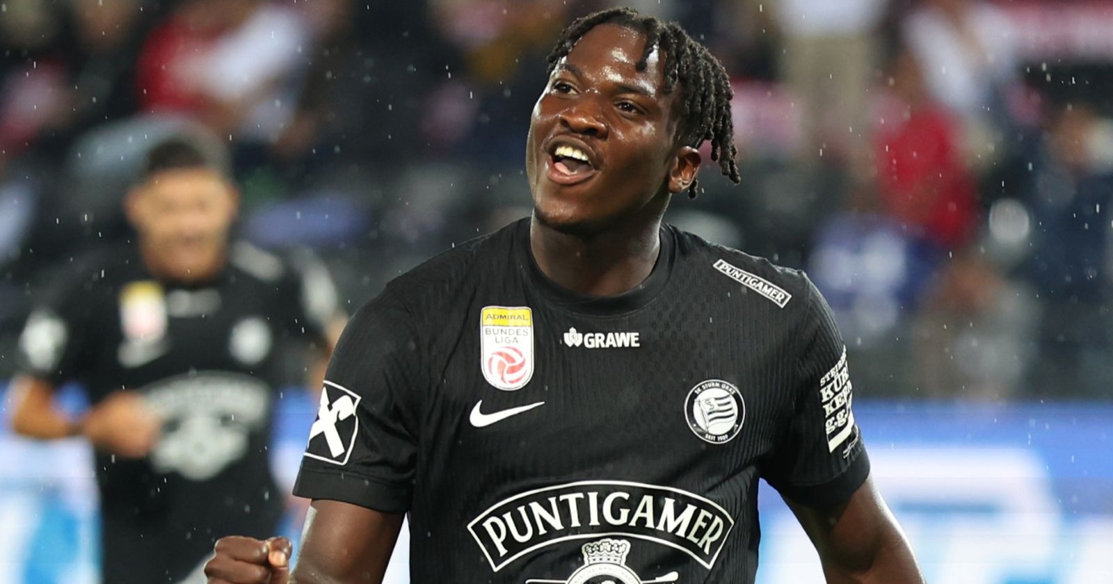 Sturm-Graz-Akteur Seedy Jatta im Heimtrikot während eines Bundesligaspiels