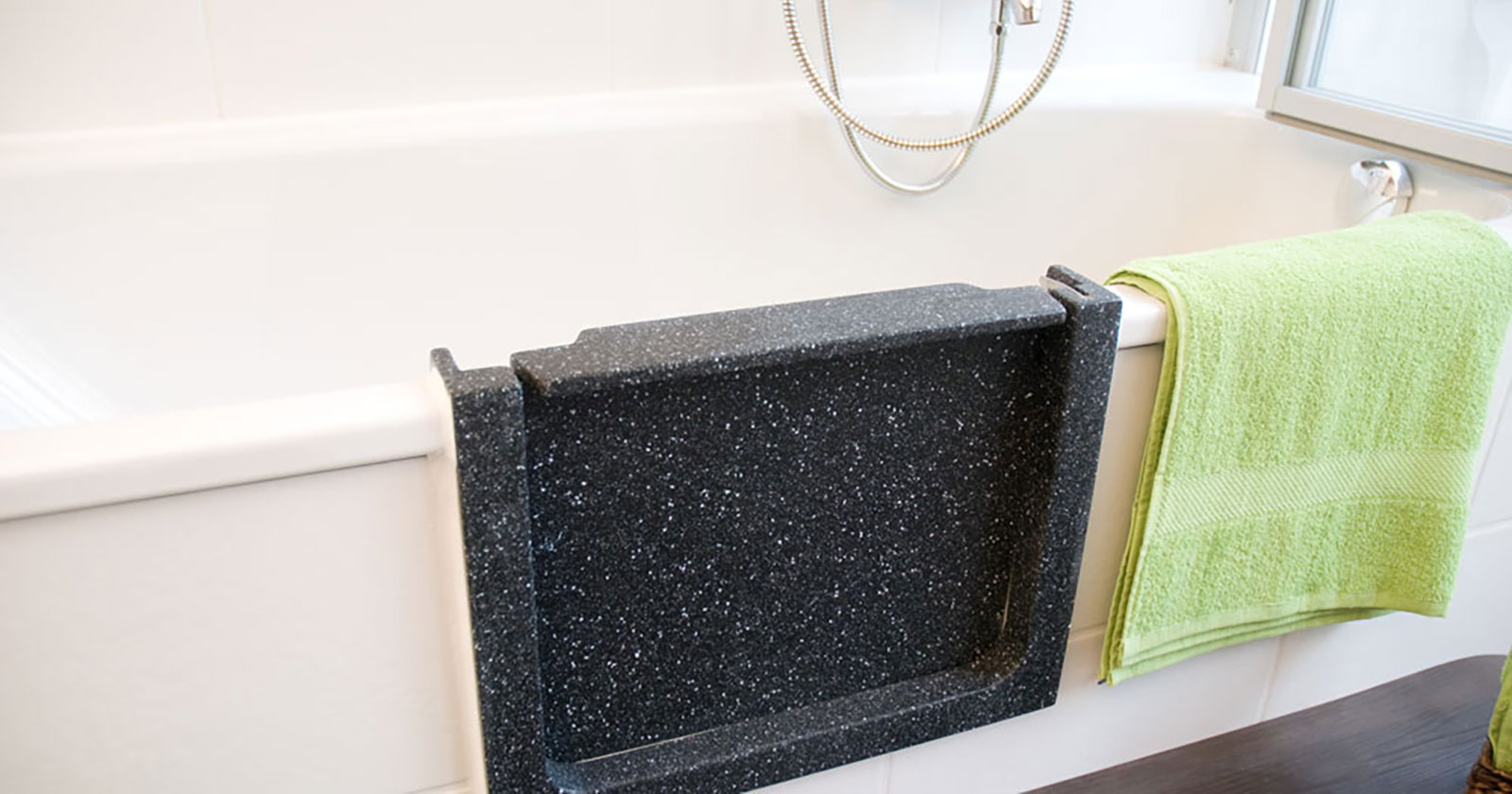 Badewanne | Credit: bazuba