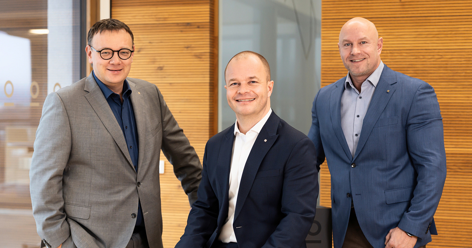 Martin Klinger, Vorstandsvorsitzender Michael Eiblwimmer und Dominik Hochmeier | Credit: Raiffeisen Region Kirchdorf