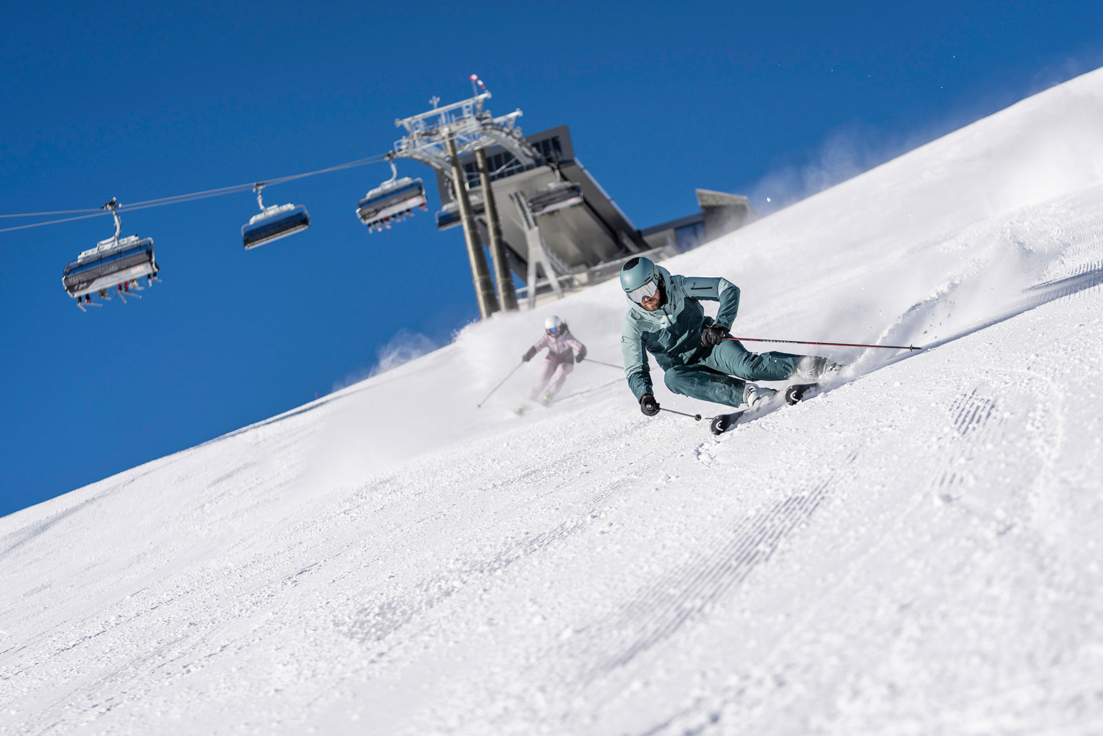 Skifahrer auf der Piste | Credit: Stefan Voitl