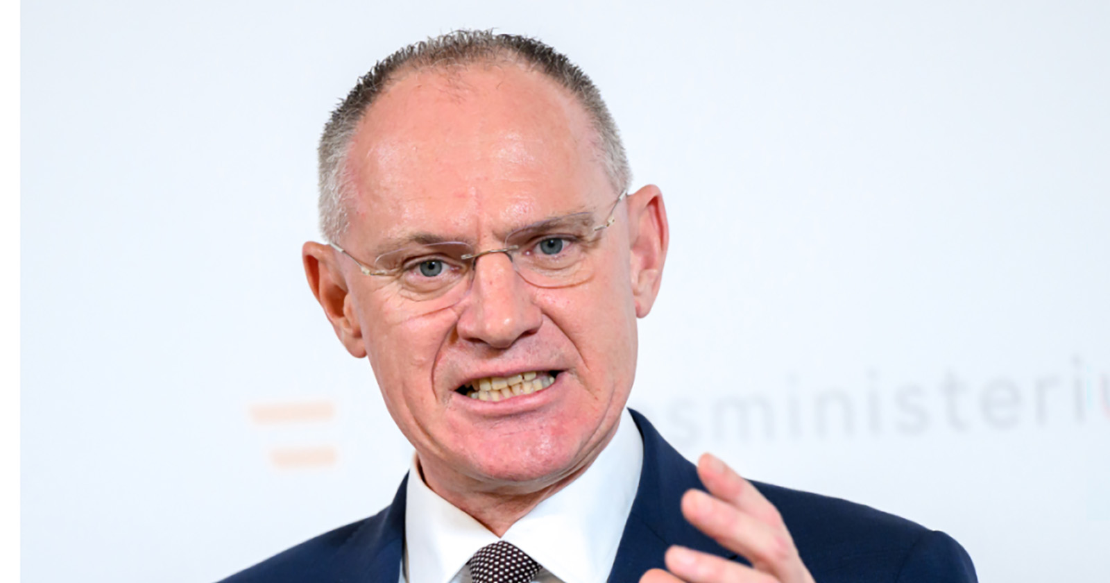 ÖVP-Innenminister Gerhard Karner im Rahmen einer Pressekonferenz
