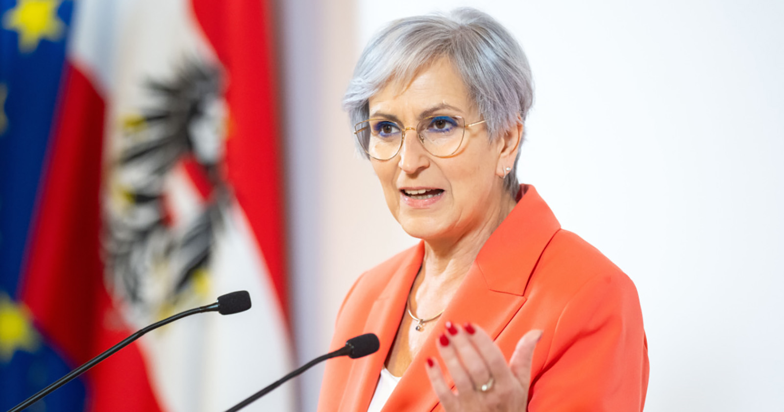 Justizministerin Anna Sporrer im Rahmen einer Pressekonferenz