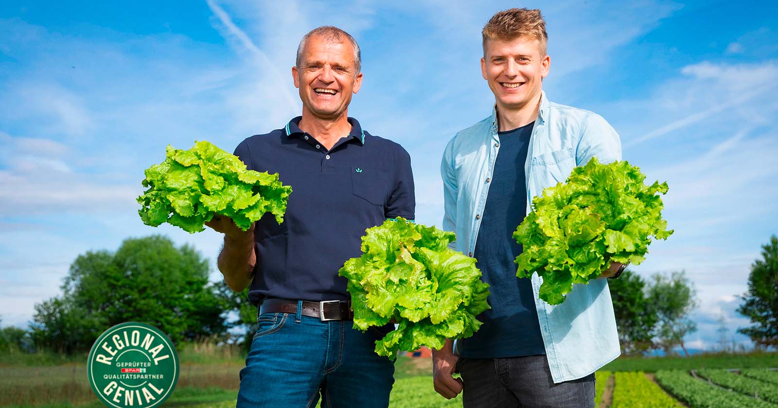 Josef und Markus Schusteritsch, Landwirte aus dem steirischen Gössendorf, auf ihrem Salatfeld