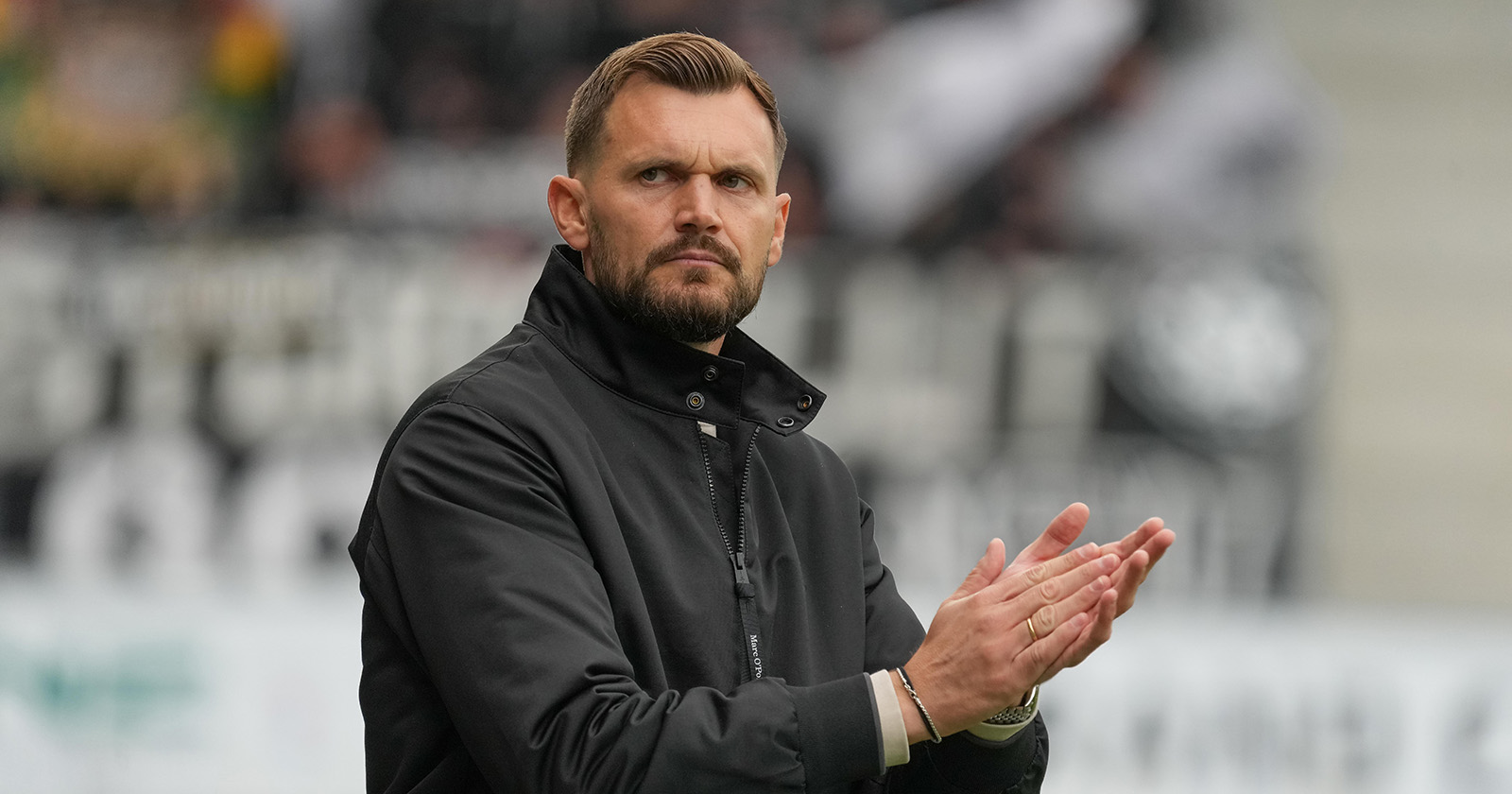 Trainer Fabio Ingolitsch (Altach) am Sonntag, 5. Oktober 2025, anl. der Bundesliga-Begegnung zwischen SCR Altach und SK Puntigamer Sturm Graz in Altach.