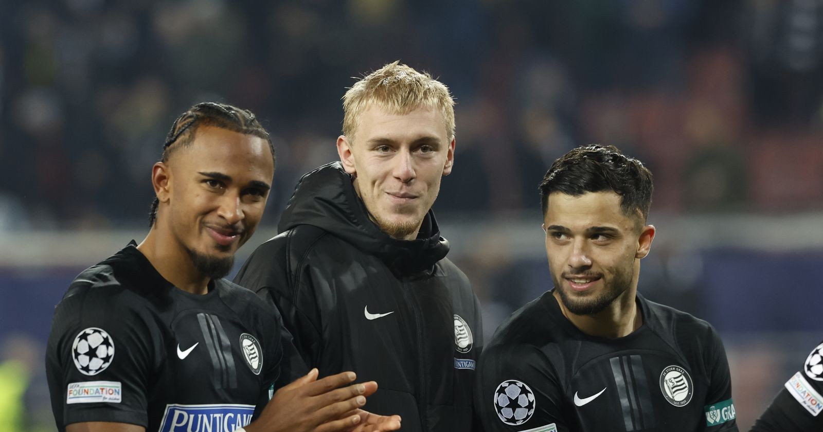 von links Emanuel Aiwu (Sturm Graz), Mika Biereth (Sturm Graz) und Jusuf Gazibegovic (Sturm Graz) während der Champions League Begegnung/Ligaphase/5. Runde zwischen SK Puntigamer Sturm Graz und Girona am Mittwoch, 27. November 2024, im Wörthersee Stadion in Klagenfurt