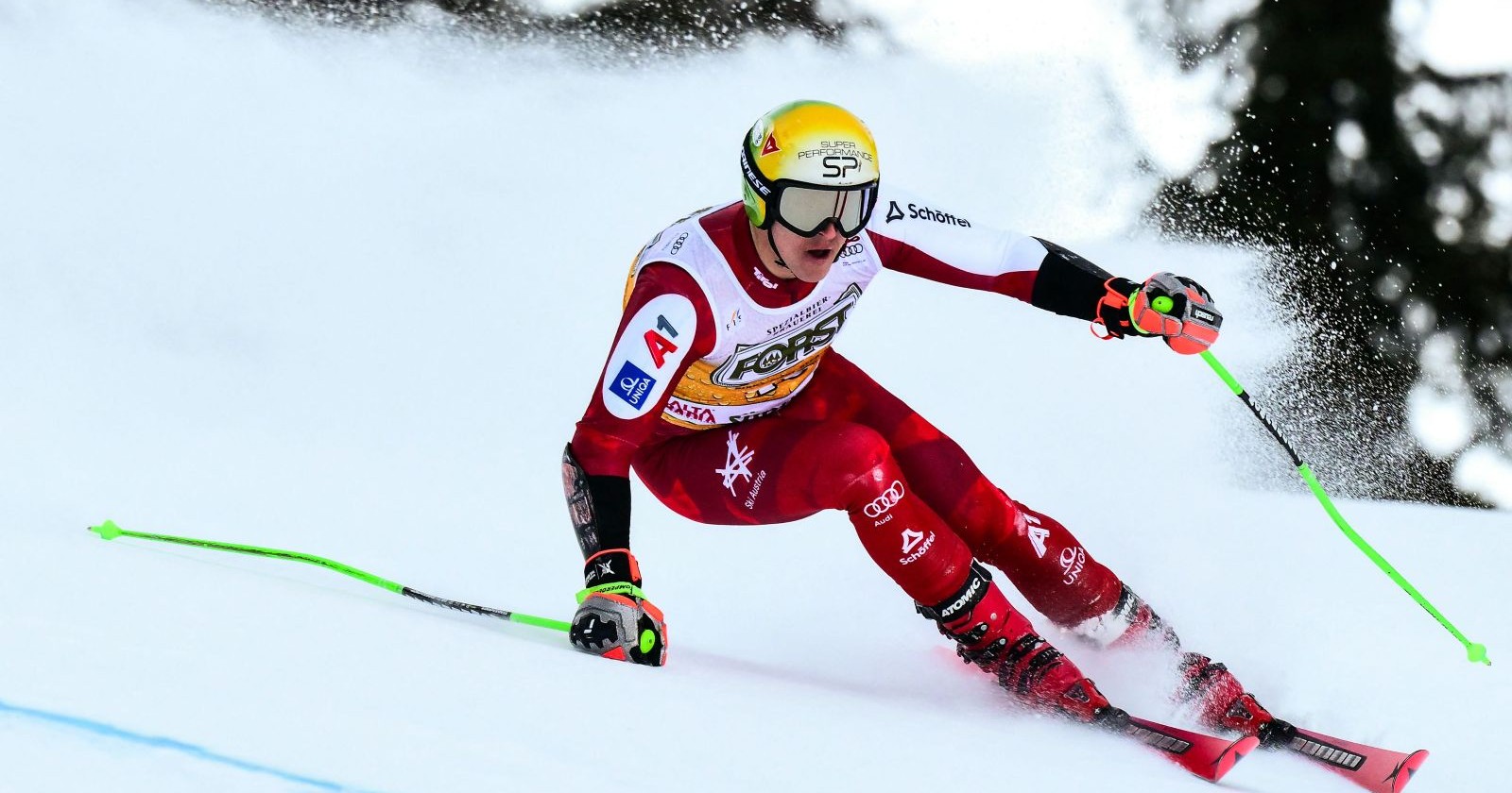 Raphael Haaser während des Riesenslaloms in Alta Badia