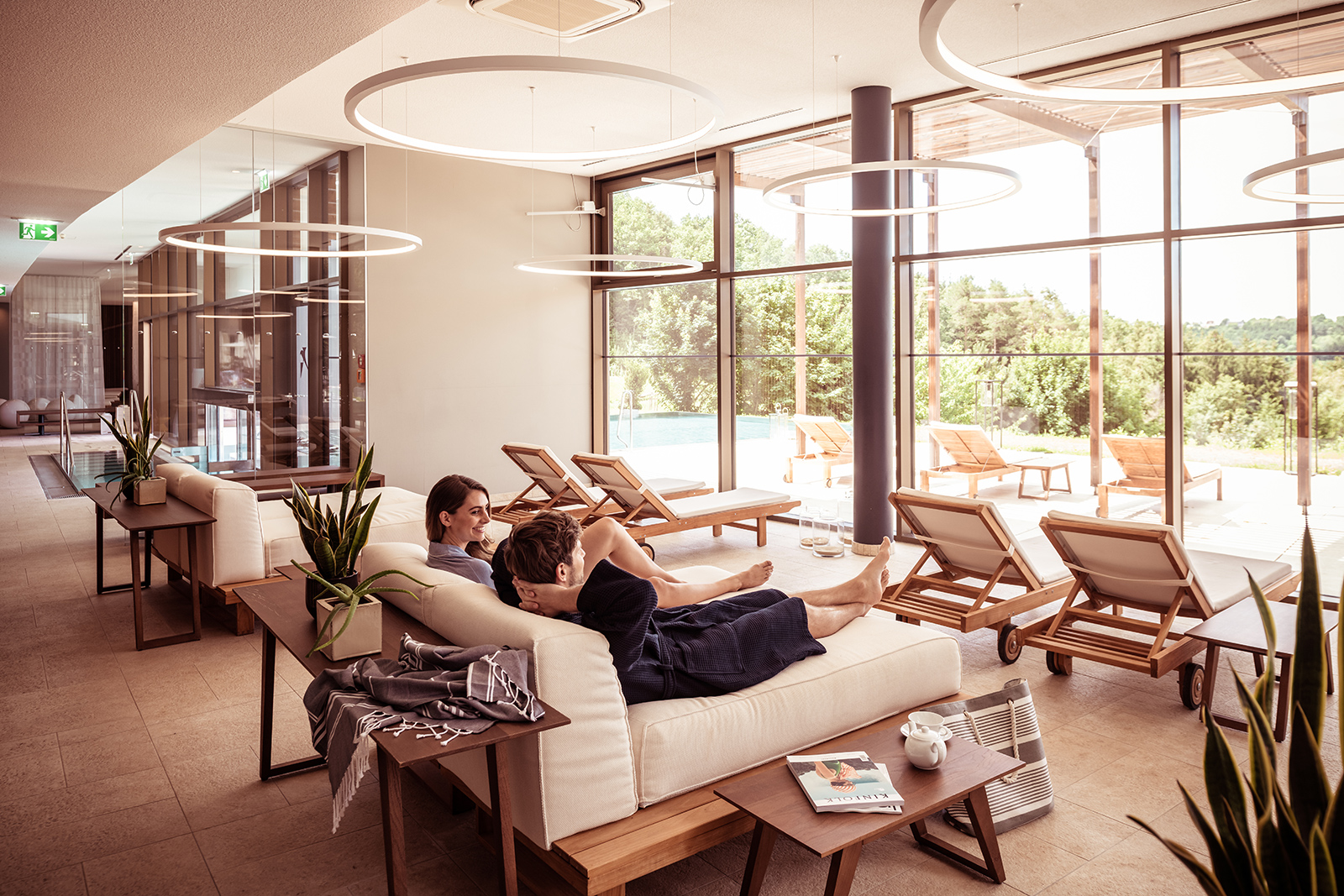 Lounge-Bereich im Falkensteiner Balance Resort Stegersbach | Credit: Falkensteiner Balance Resort Stegersbach