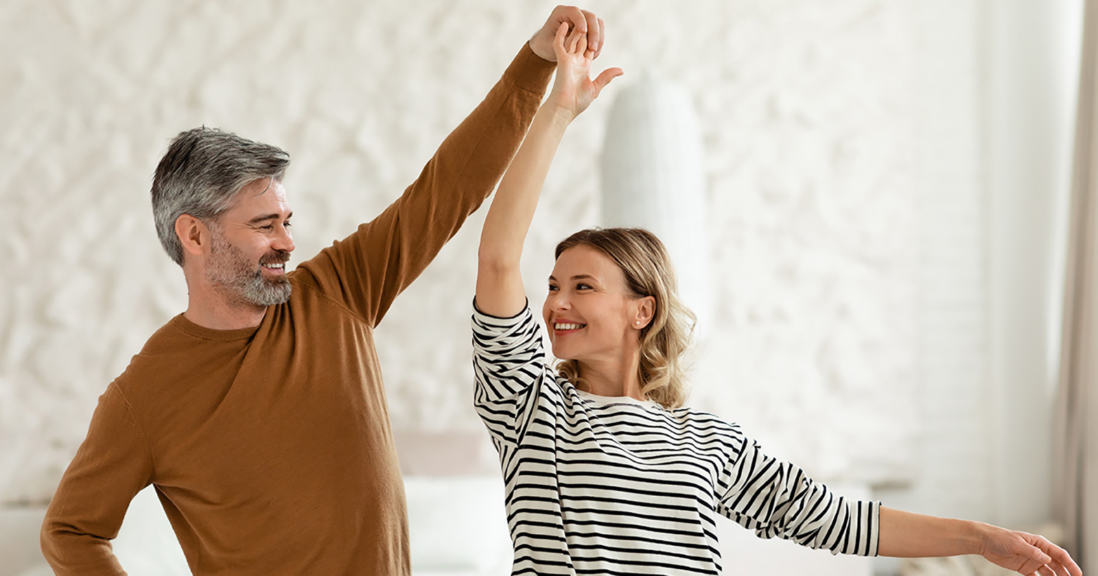 Tanzendes Pärchen | Credit: Prostock-studio/stock.adobe.com