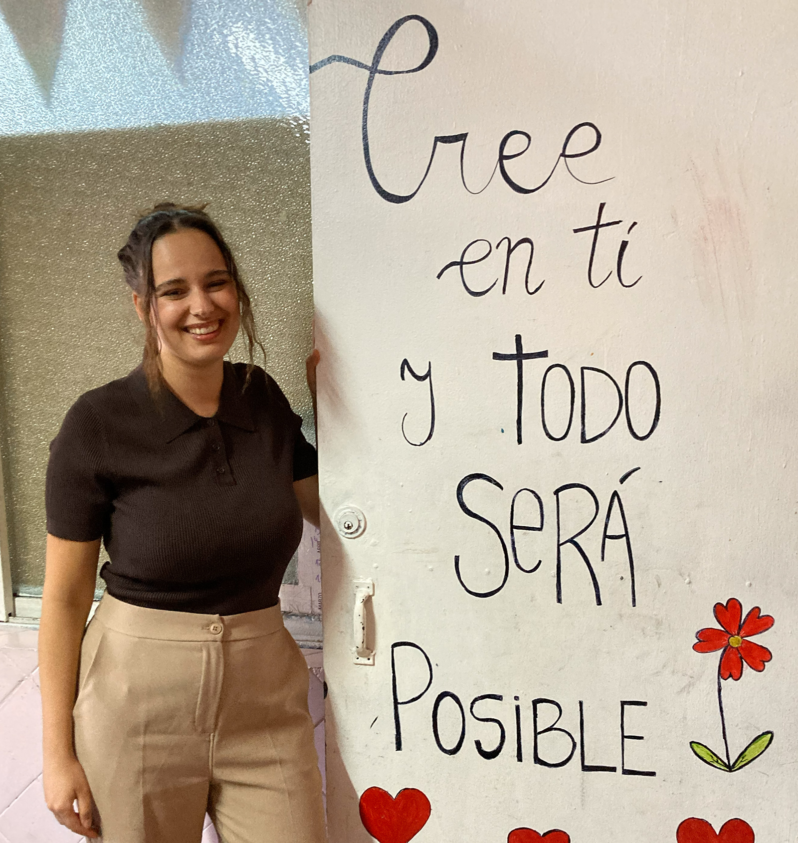 Die Sängerin Neiyla zu Gast in einer chilenischen Schule | Credit: Kindernothilfe Österreich