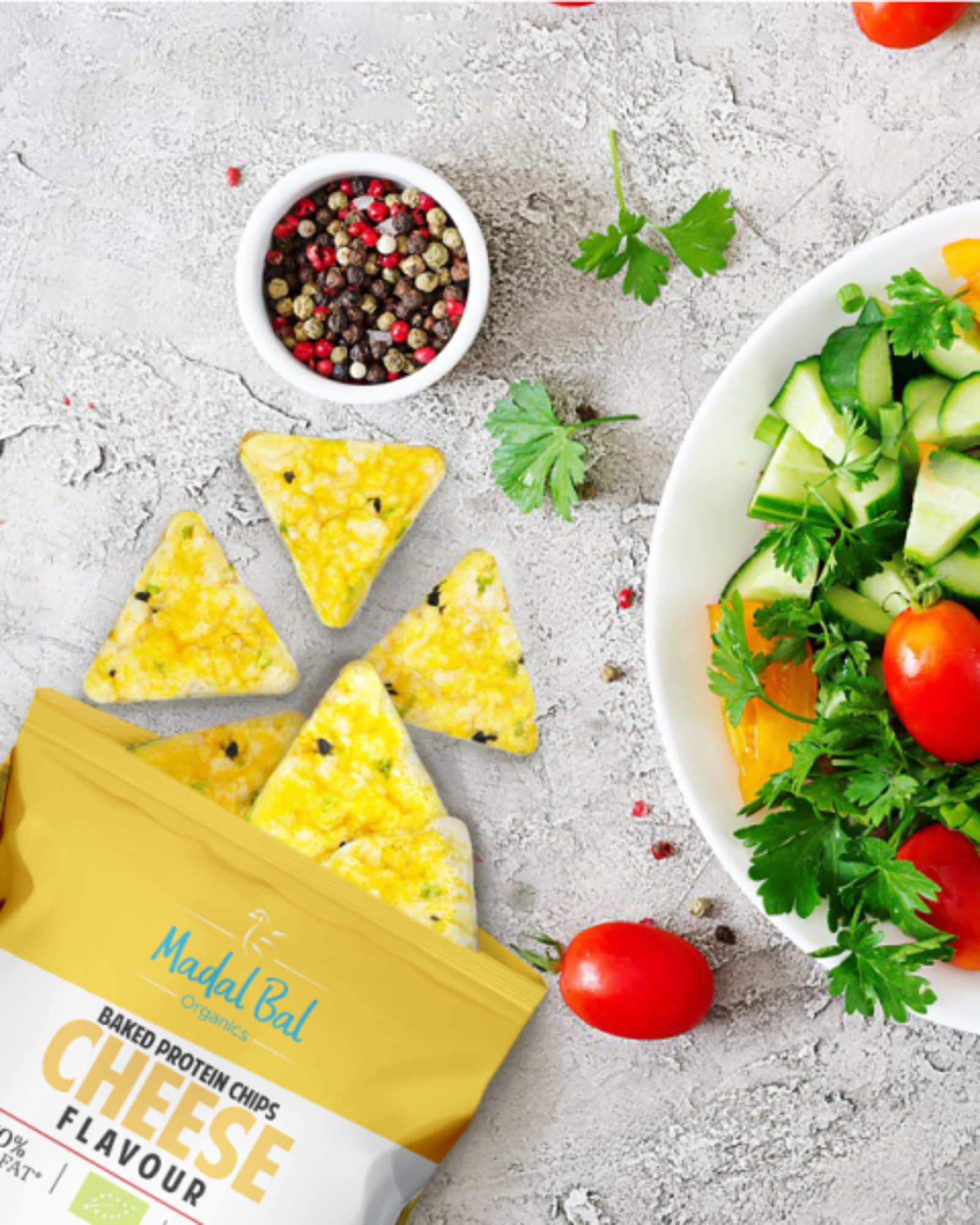 Madal Bal Protein Chips in der Sorte Cheese | Credit: premium-drinks &amp; more