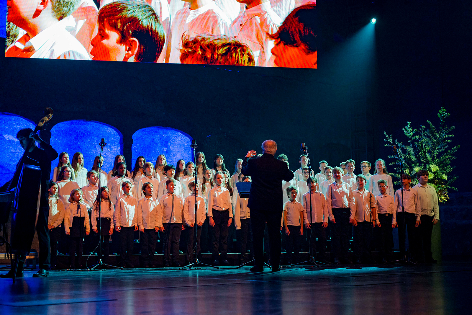 Chor auf der Bühne | Credit: RVS