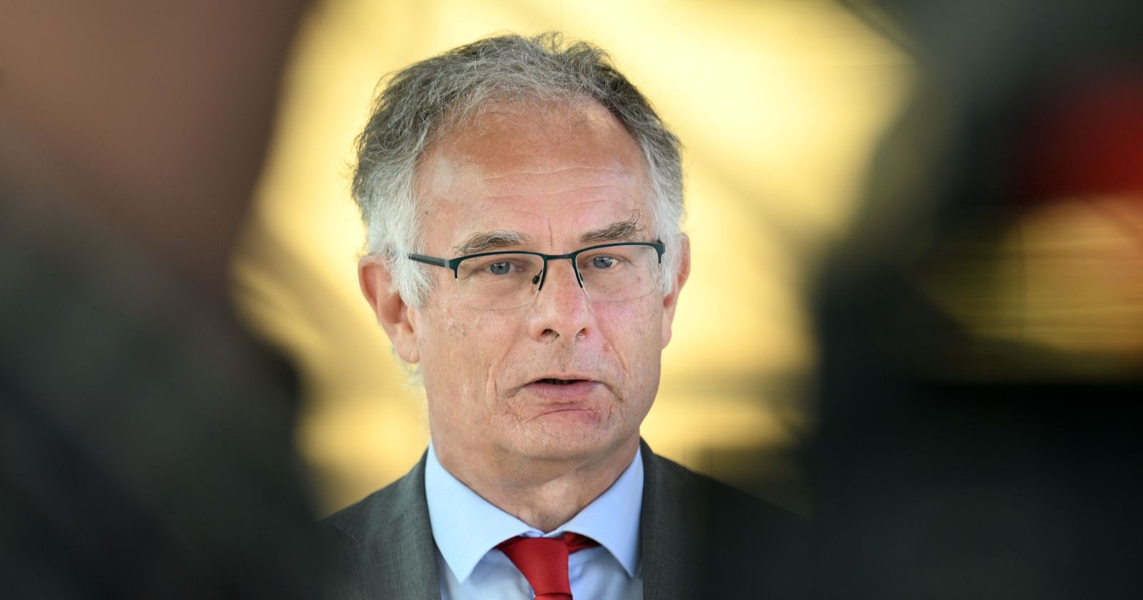 Finanzminister Markus Marterbauer: Das BMF informiert über die aktuelle Warnung vor betrügerischen E-Mails mit gefälschten Bescheiden.