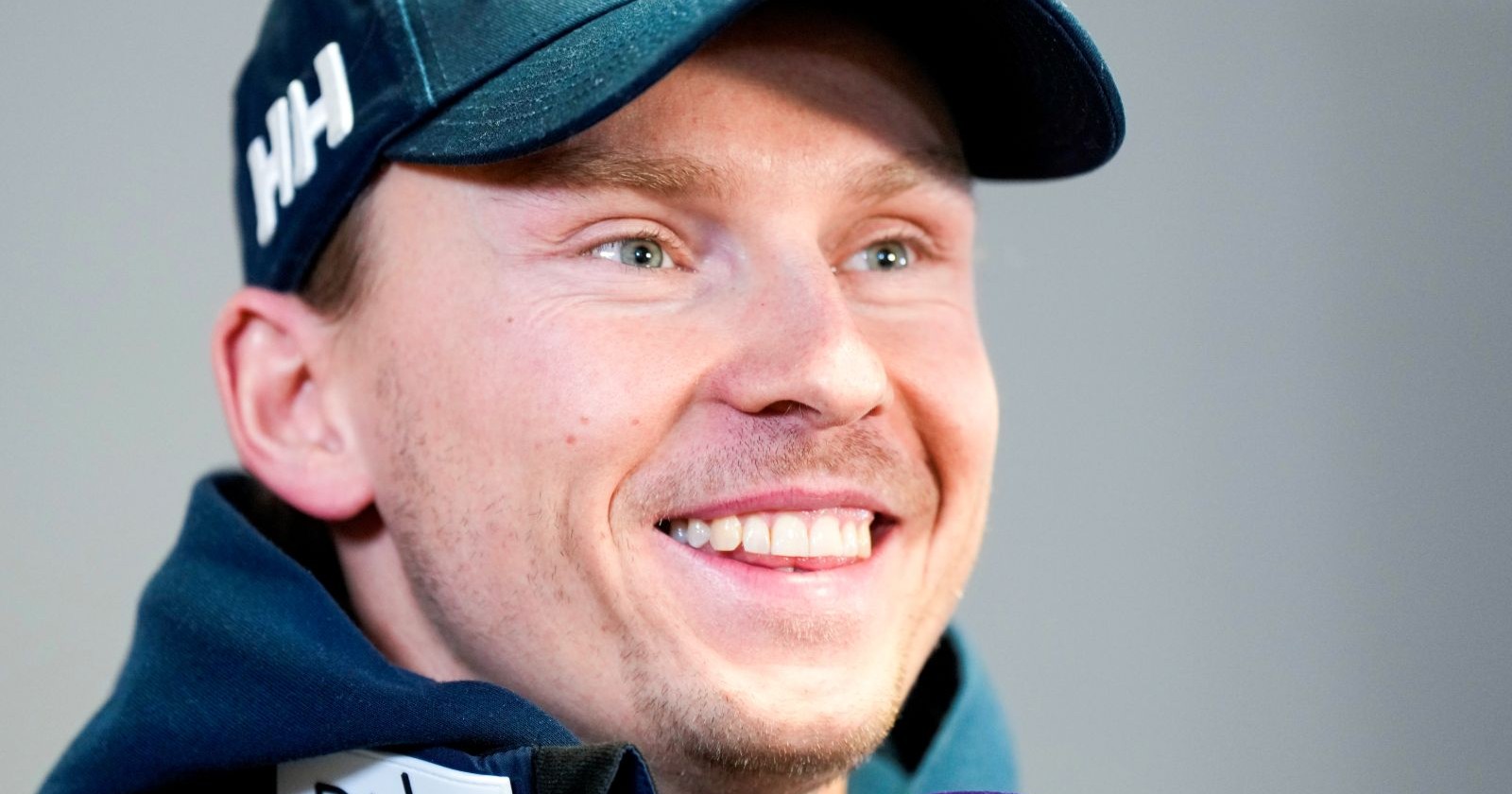 Henrik Kristoffersen während einer Pressekonferenz in Sölden