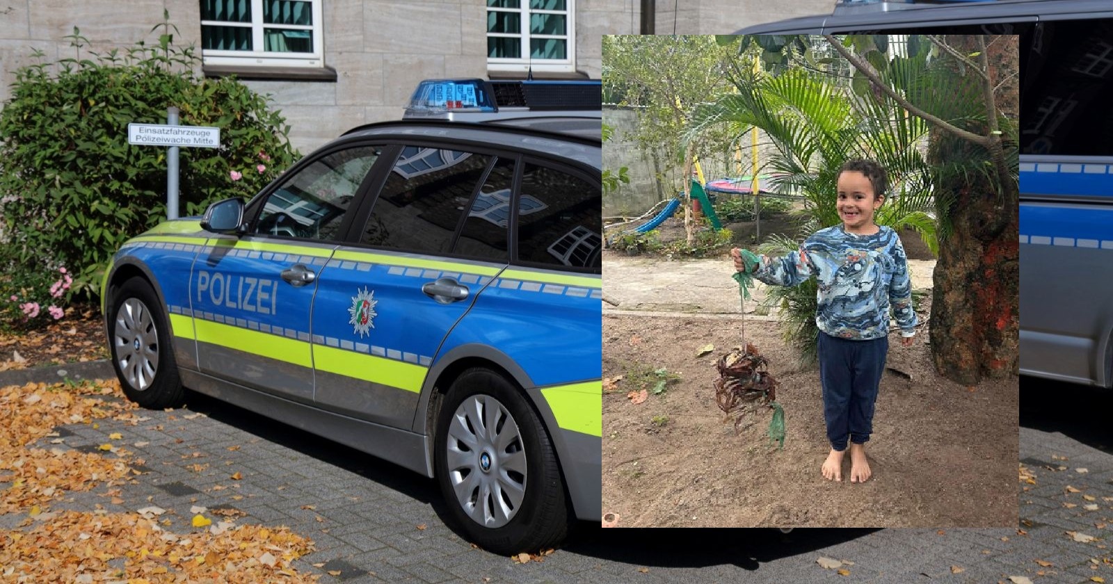 Polizeiauto vor einer Dienststelle in Frankfurt, daneben ein Foto des vermissten achtjährigen Noah, der barfuß in einem Garten steht und lächelt.