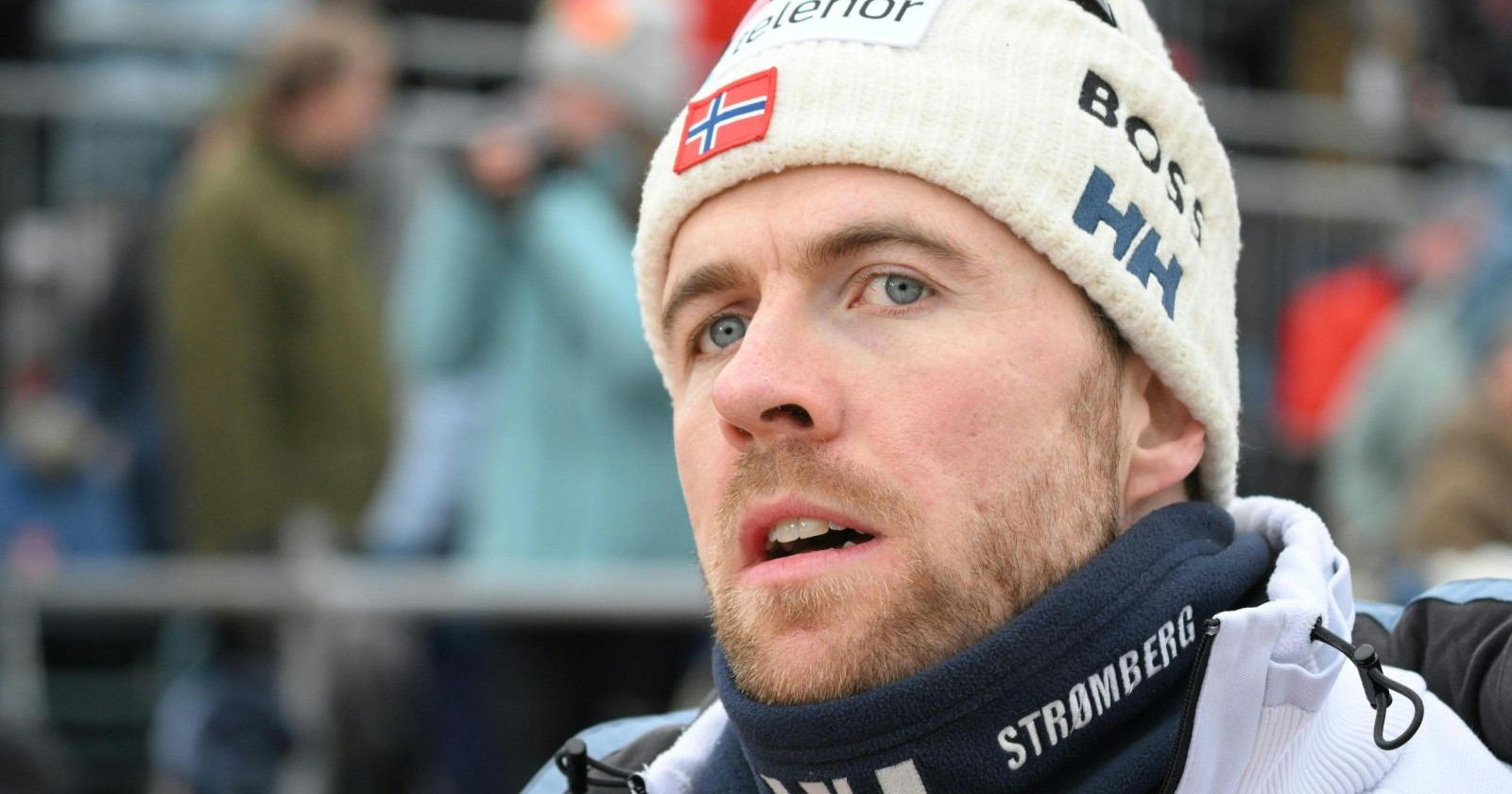 Aleksander Aamodt Kilde mit Mütze und Skibekleidung bei einem Rennen – der norwegische Abfahrer hat seine Olympia-Teilnahme 2026 abgesagt.