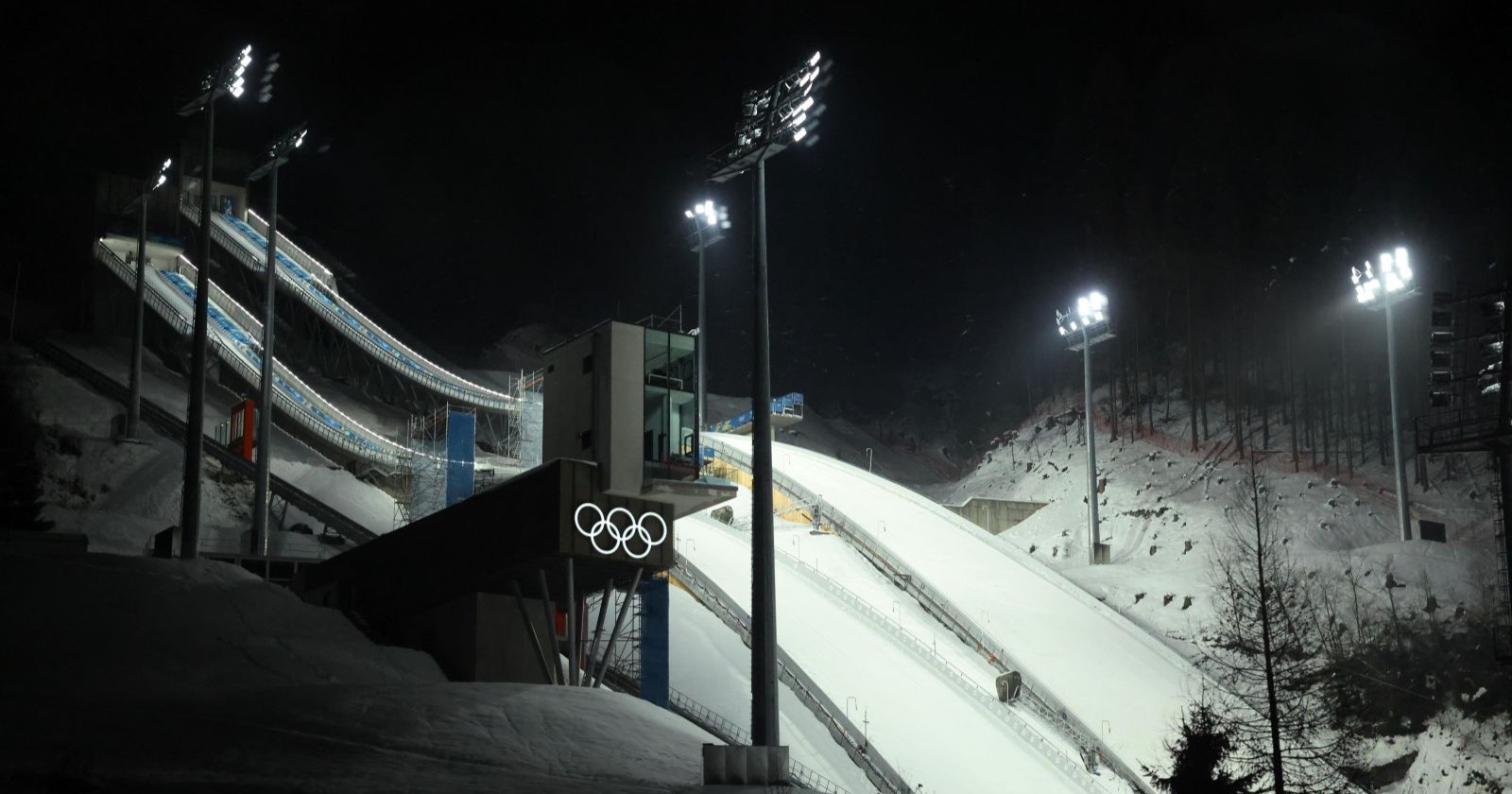Die Skisprung-Schanze in Predazzo für die Olympischen Winterspiele 2026 nach dem Sicherheits-Umbau