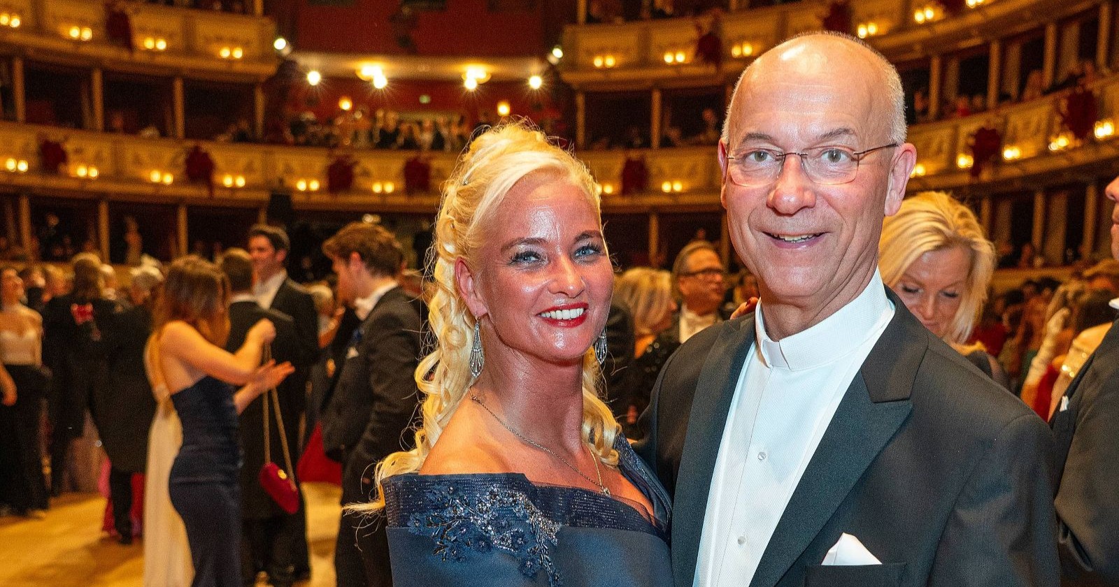 Anton Toni FABER, Natalie NEMEC am Opernball/ Toni Faber hat den Opernball mit einer Blondine besucht